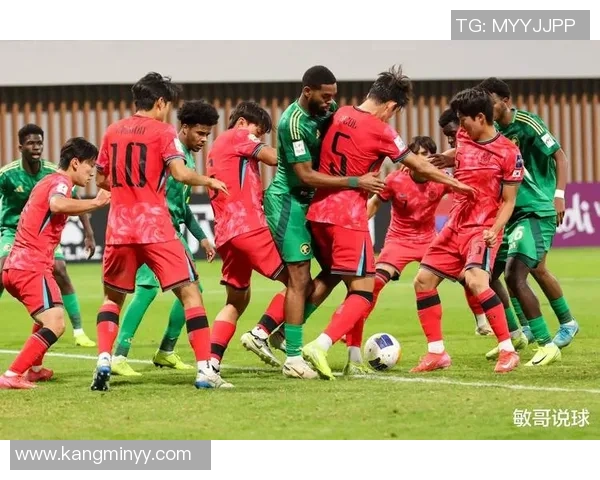 足球明星归队引发热议球迷期待新赛季精彩表现