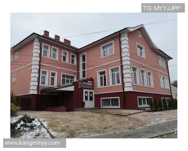 足球明星格勒斯克的传奇之路与辉煌成就揭秘