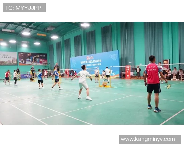 深圳羽毛球队的意识提升与团队精神探讨聚焦羽毛球运动发展新方向